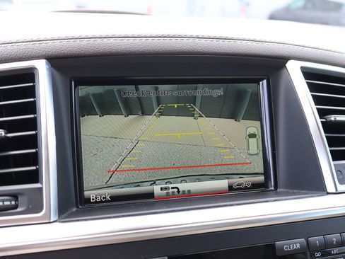 Used 2013 Mercedes-Benz GL 450 4MATIC image 35