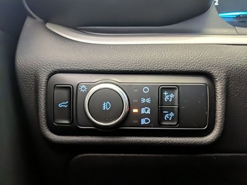 Used 2023 Ford Explorer XLT w/ Equipment Group 202A image 26