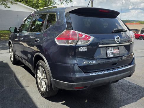 Used 2015 Nissan Rogue SV w/ SV Premium Package AWD/4WD image 4