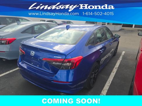 Used 2023 Honda Civic Sport image 3