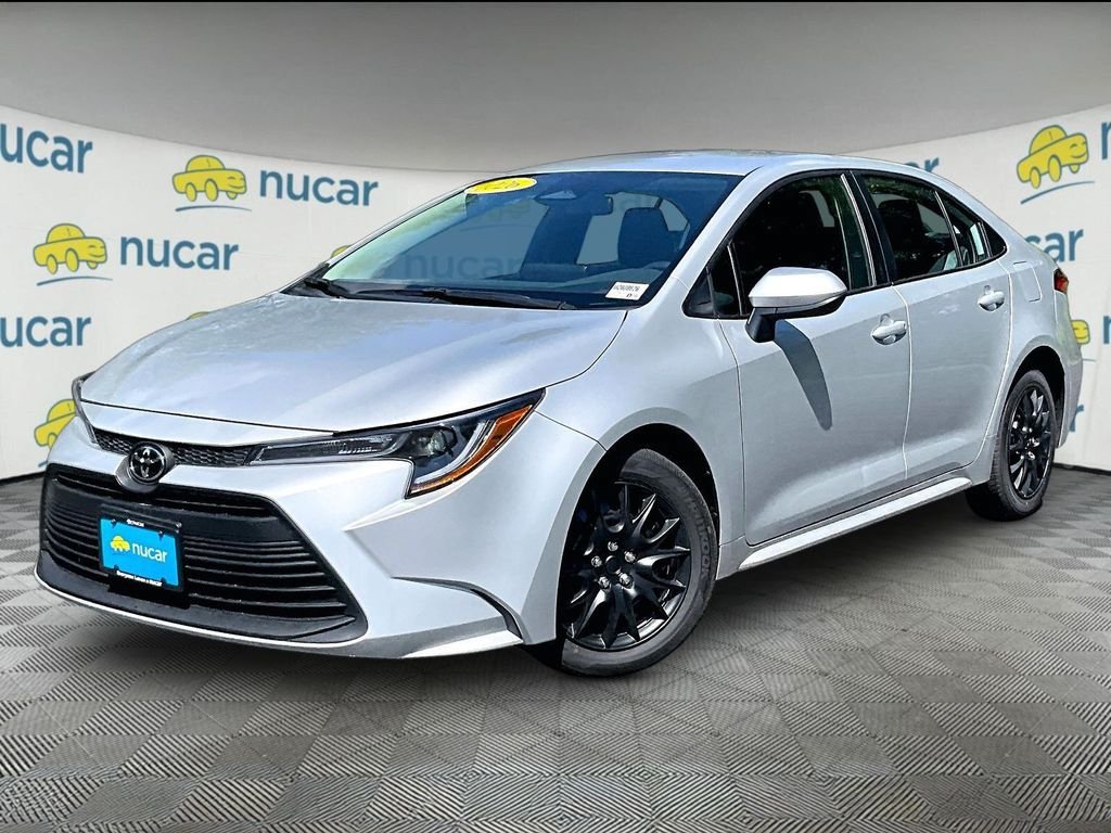 Used 2026 Toyota Corolla LE FWD image 3