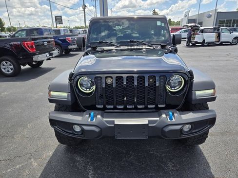 Used 2023 Jeep Wrangler Unlimited w/ Cold Weather Group AWD/4WD image 3