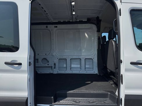 New 2025 Ford Transit 250 148 Medium Roof Extended AWD image 28