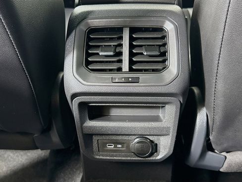 Certified 2023 Volkswagen Tiguan SE R-Line image 23