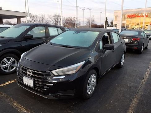 New 2025 Nissan Versa S w/ Trunk Package image 3