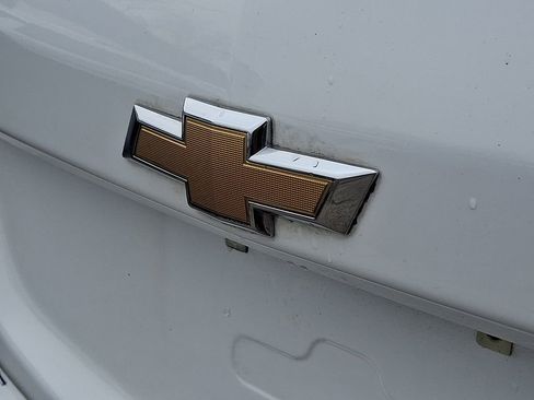 Used 2021 Chevrolet Equinox LT image 29