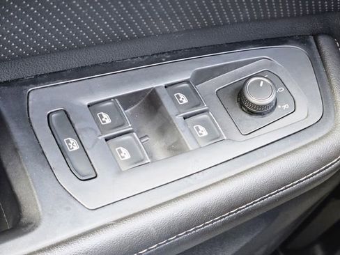 Used 2024 Volkswagen Atlas SE image 20