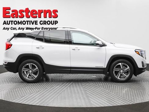 Used 2021 GMC Terrain SLT w/ Infotainment Package II AWD/4WD image 4