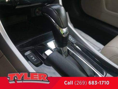 Used 2017 Honda Accord EX-L image 32