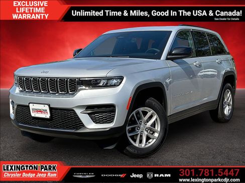 New 2025 Jeep Grand Cherokee 4WD image 2