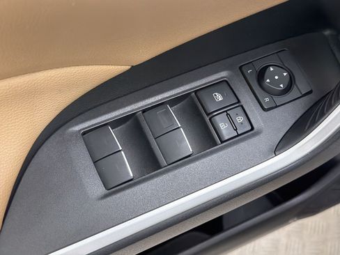 Certified 2022 Toyota RAV4 XLE Premium AWD/4WD image 19