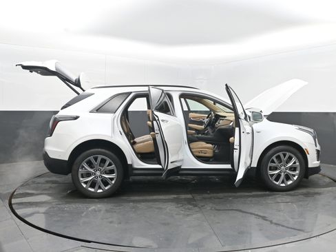 Used 2020 Cadillac XT5 Sportv w/ Platinum Package image 46