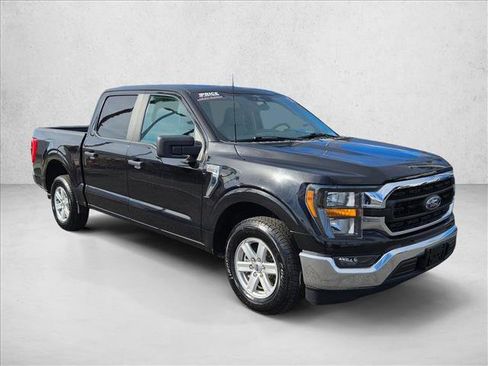 Used 2023 Ford F150 XLT image 3