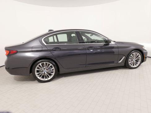 Used 2022 BMW 530i xDrive w/ Convenience Package AWD/4WD image 10