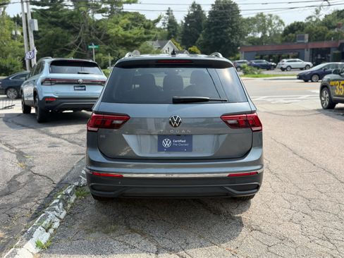 Certified 2023 Volkswagen Tiguan SE FWD image 6