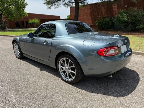 Used 2011 MAZDA MX-5 Miata Grand Touring RWD image 3