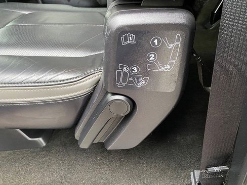 Certified 2017 Ford Expedition EL Platinum image 39