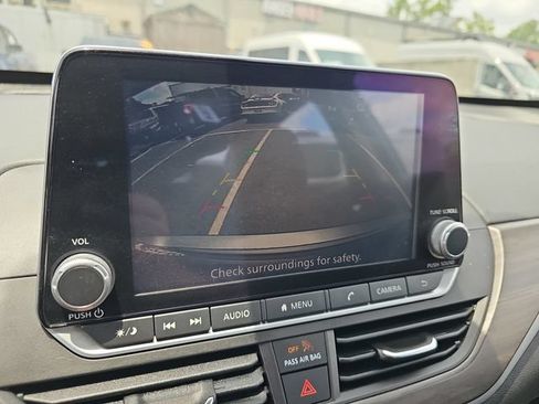 Used 2023 Nissan Altima 2.5 SV FWD image 27