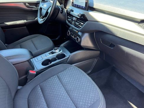 Certified 2024 Ford Escape Active FWD image 18