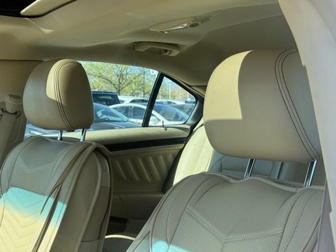 Used 2017 Ford Taurus Limited FWD image 12