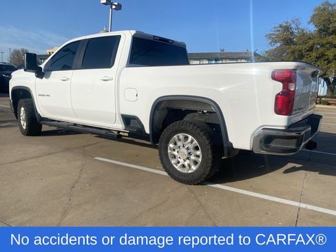 Used 2023 Chevrolet Silverado 2500 LT image 2