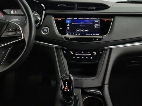 Certified 2024 Cadillac XT5 Premium Luxury FWD image 15
