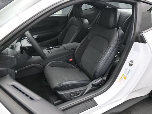 Used 2025 Ford Mustang Coupe RWD image 8