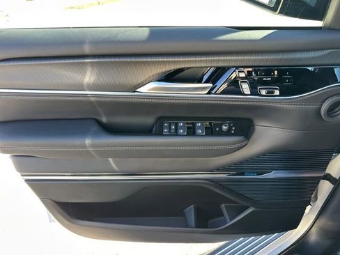 New 2026 Jeep Grand Wagoneer Summit w/ Premium Group III image 30