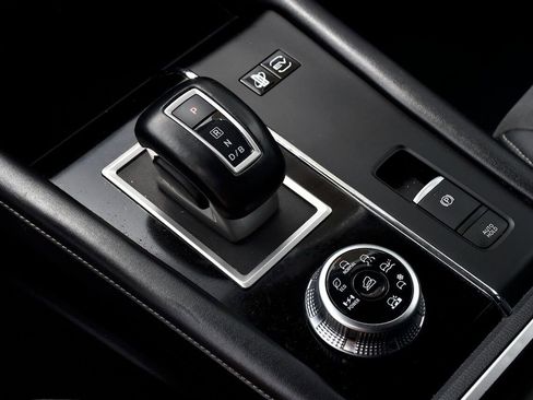 Used 2023 Mitsubishi Outlander LE image 27