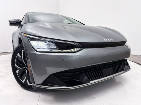 Used 2022 Kia EV6 Wind image 2