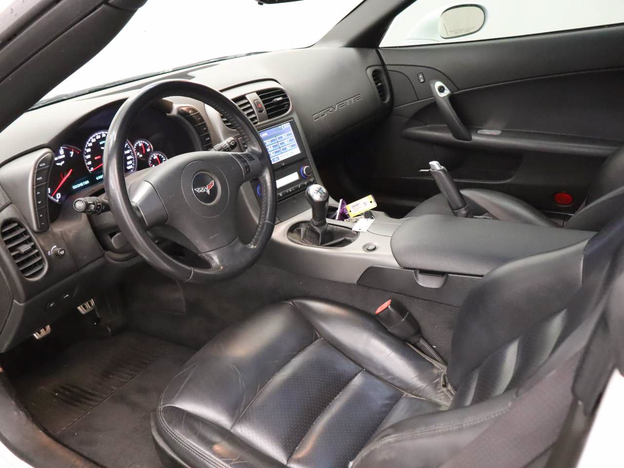 Used 2007 Chevrolet Corvette Coupe w/ Preferred Equipment Group RWD image 4