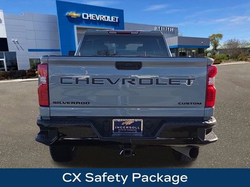 Used 2024 Chevrolet Silverado 2500 Custom w/ Custom Value Package image 7