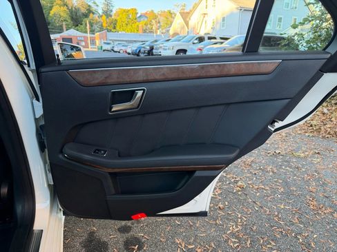 Used 2012 Mercedes-Benz E 350 4MATIC Sedan image 43