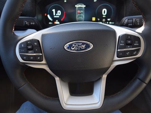 New 2026 Ford Explorer Active w/ Active Comfort Package image 7