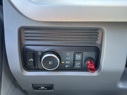 Used 2024 Ford F350 XLT AWD/4WD image 9