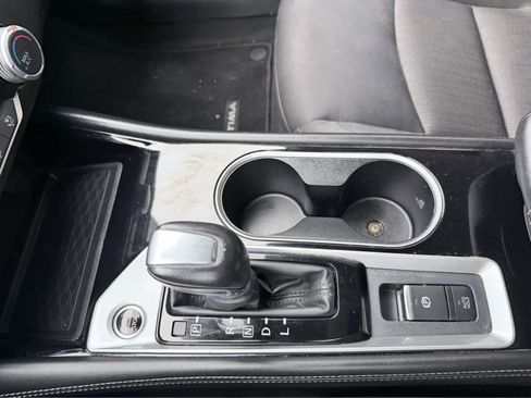 Used 2024 Nissan Altima 2.5 SV w/ SV Premium Package image 29