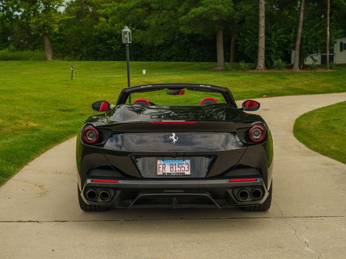 Used 2019 Ferrari Portofino RWD image 33
