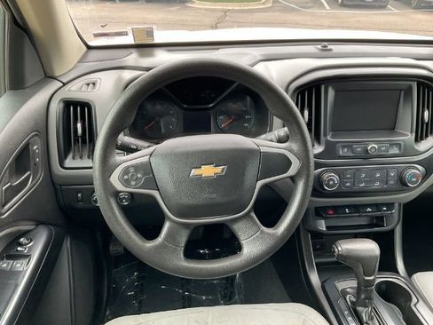 Used 2020 Chevrolet Colorado W/T w/ WT Convenience Package AWD/4WD image 16
