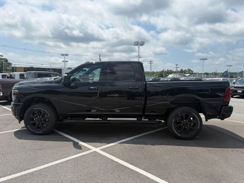 New 2026 RAM 2500 Laramie AWD/4WD image 4