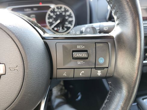 Used 2023 Nissan Rogue SV w/ SV Premium B Package image 37