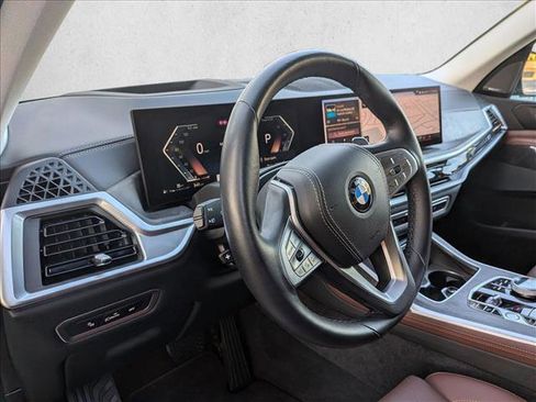 Certified 2024 BMW X7 xDrive40i image 10