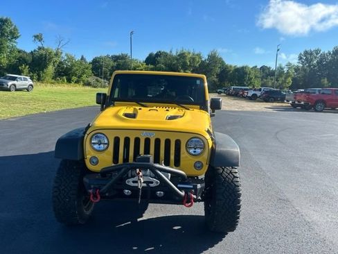 Used 2015 Jeep Wrangler Unlimited Rubicon AWD/4WD image 2