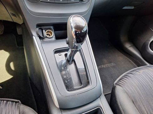 Used 2017 Nissan Sentra SV image 13