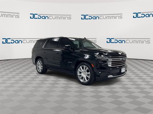 Used 2022 Chevrolet Tahoe High Country image 2