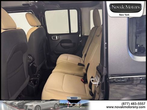 Used 2022 Jeep Wrangler Unlimited Sport AWD/4WD image 12