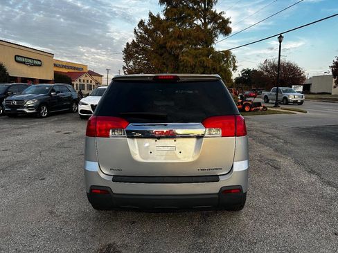 Used 2014 GMC Terrain SLE image 8