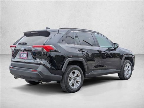 Used 2021 Toyota RAV4 XLE w/ Convenience Package AWD/4WD image 5