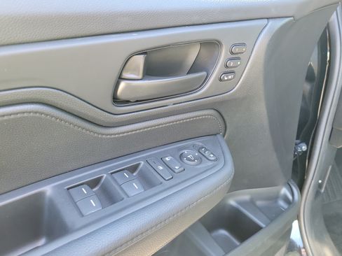 Used 2024 Honda Odyssey Sport image 18