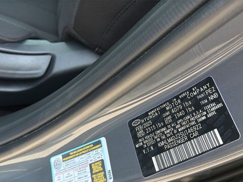 Certified 2025 Hyundai Elantra SEL FWD image 29