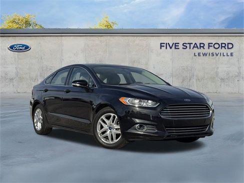 Used 2013 Ford Fusion SE image 2